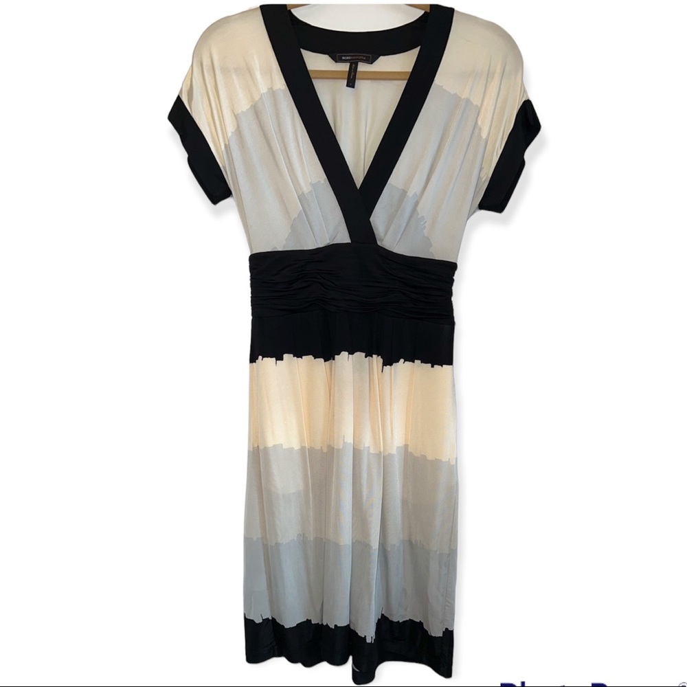 EUC BCBGMaxAzria Flirty Dress w/Pockets, S